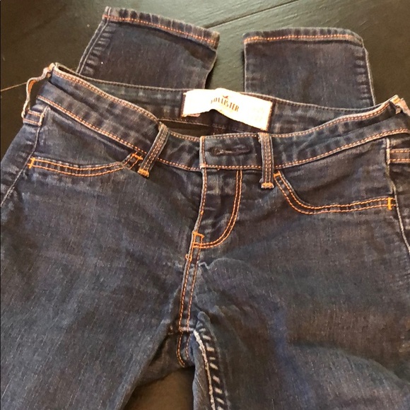 Hollister Jeans - Picture 1 of 3